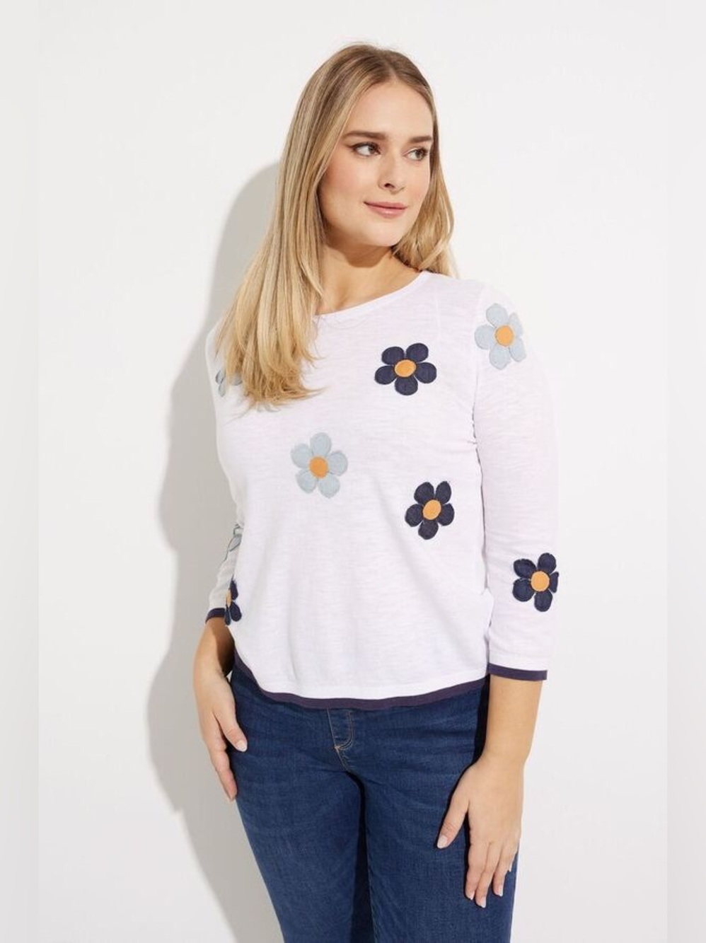 CHARLIE B
DAISY PATCH SWEATER NWOT
